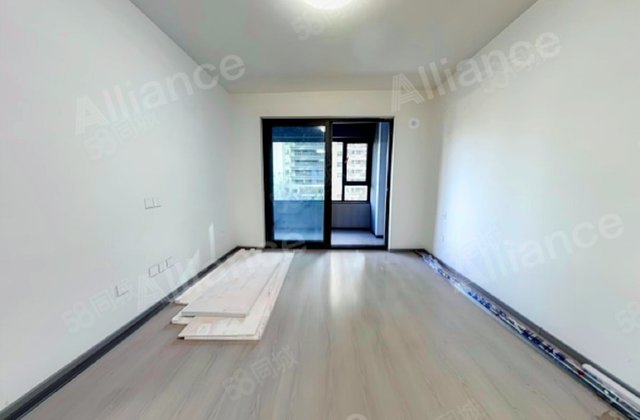 华侨城天鹅堡3室1厅119㎡109万二手房图片