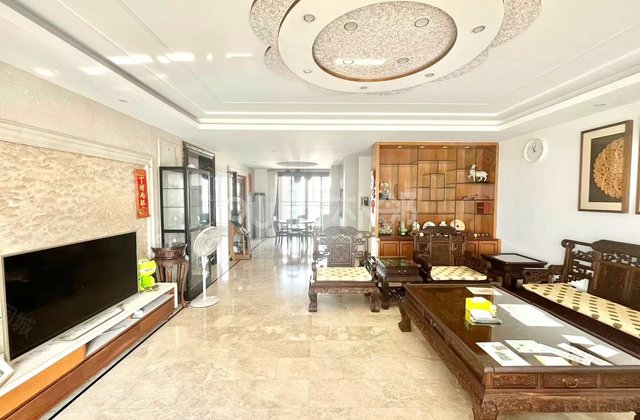 万科缤纷四季(北区)4室2厅186㎡290万二手房图片