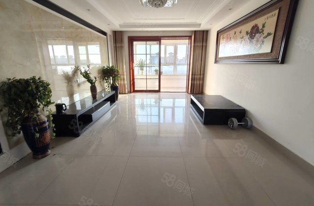 运河边月亮湾，颐馨园，金柱绿城，三叶草户型中间楼层采光无遮挡