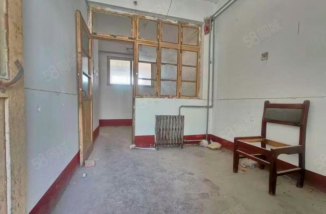 急售文轩本部，老一中，闸口电业局三院，一室，28万