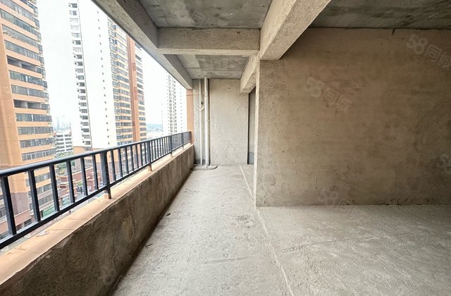 金桥华府3室2厅132㎡43.8万二手房图片