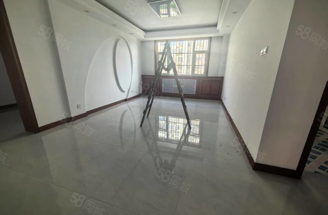 文轩 红旗   芳苑小区 三室朝阳 送储藏室 看房子有钥匙