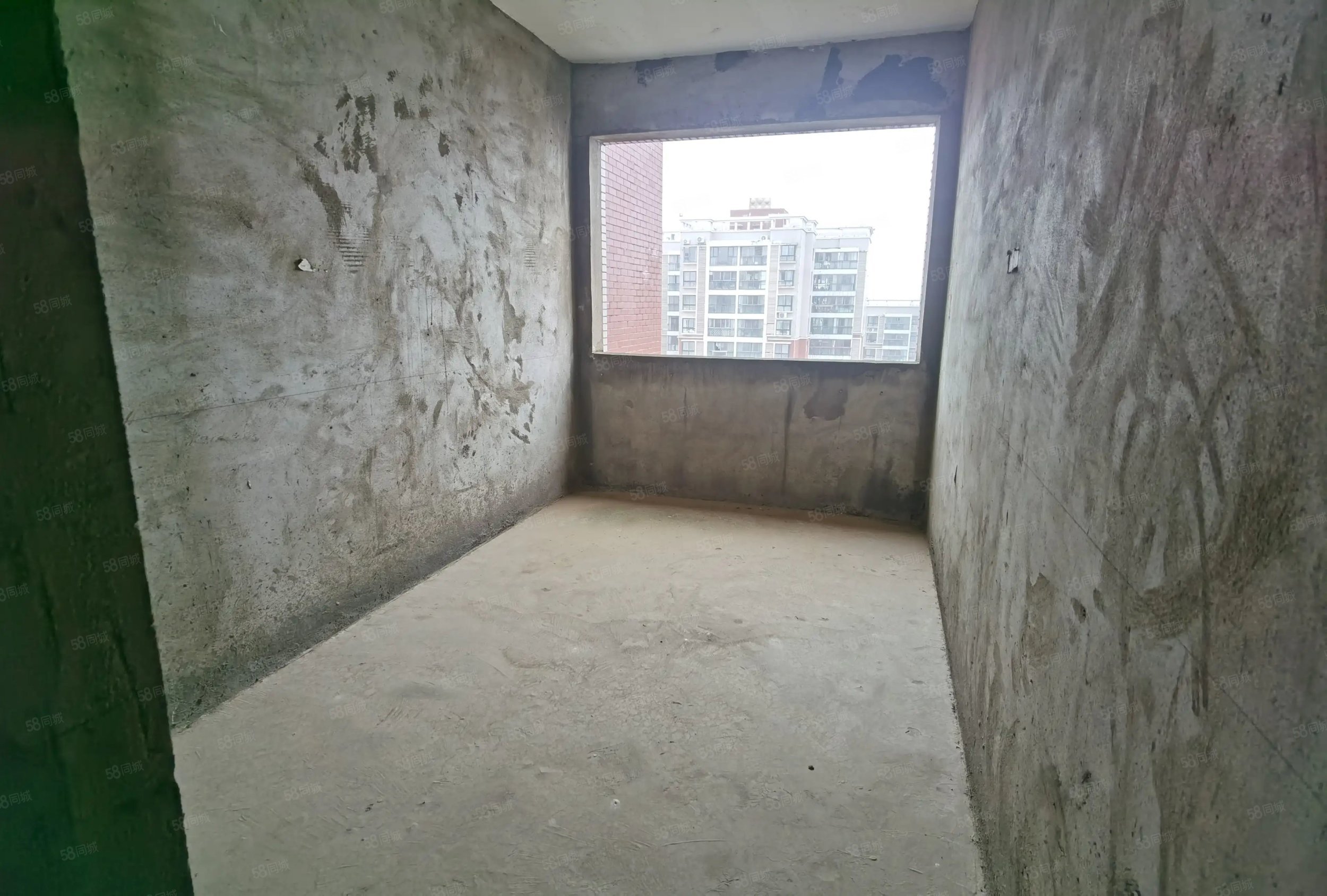 盛世东城3室2厅2卫135.6㎡南北51万