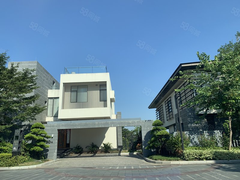 华发水郡三期 三亩一栋 3000万 业主诚心出售 带泳池