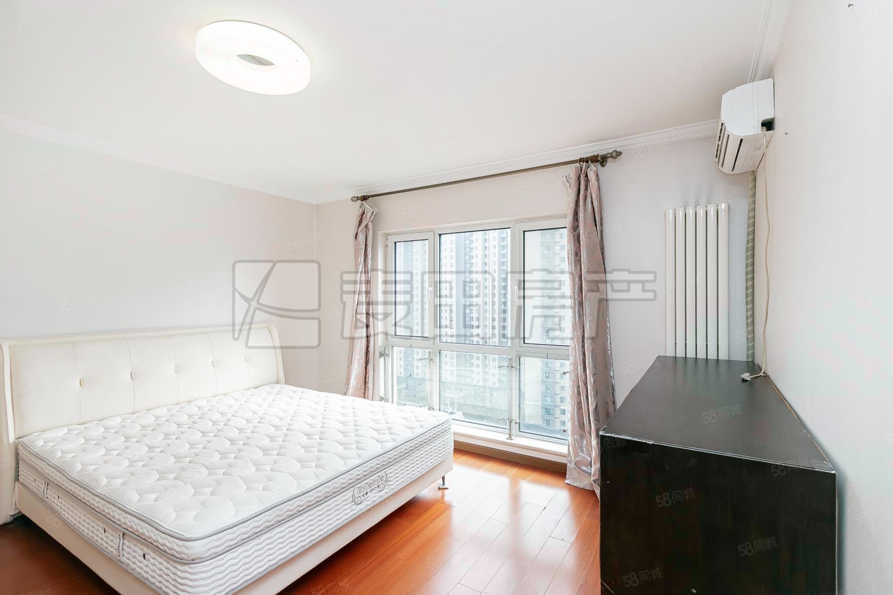 首城國際1室1廳1衛(wèi)69.68㎡東南450萬