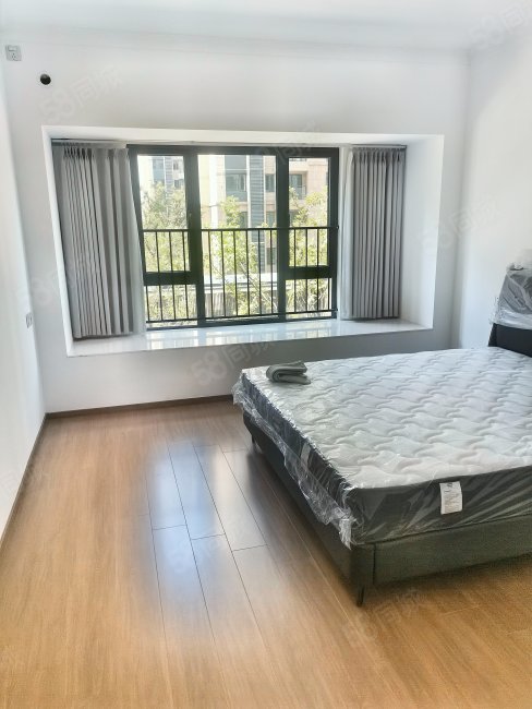 碧桂园象府新交房小区精装复式与鲲鹏小镇象湖为邻急售