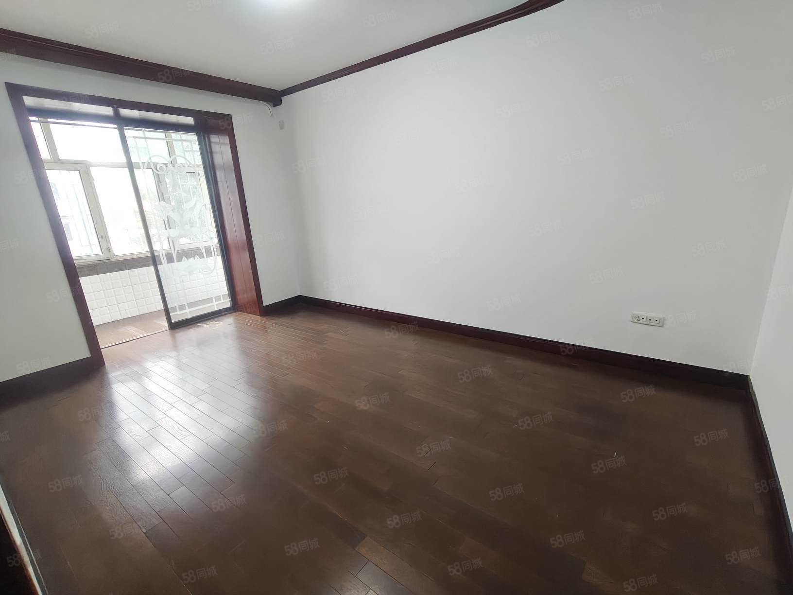 北龙艺花园2室1厅2卫126㎡南北39.8万