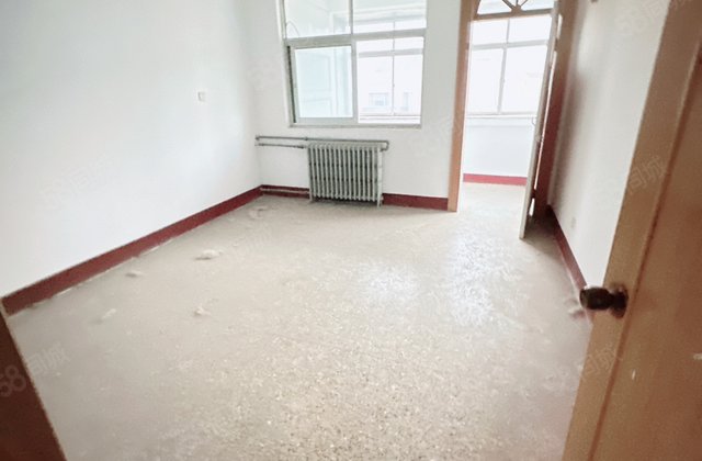 文轩 一中 外国语附近 单位家属院 大三居 停车方便