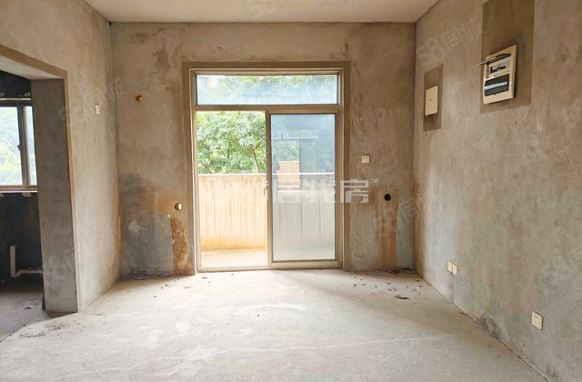 林业新村二区5室2厅235.44㎡308万二手房图片