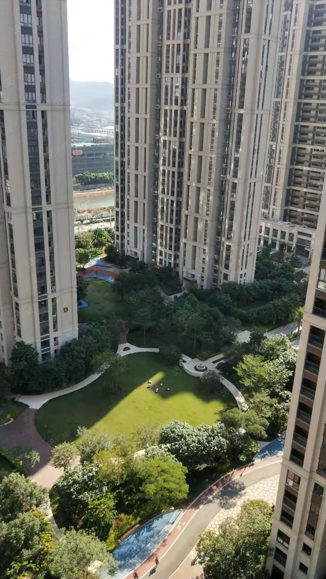 角美中骏四季阳光一期3室2厅2卫102.72㎡南北160万