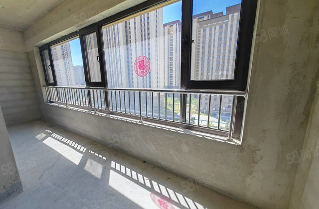 陇能家园4室2厅180㎡146万二手房图片