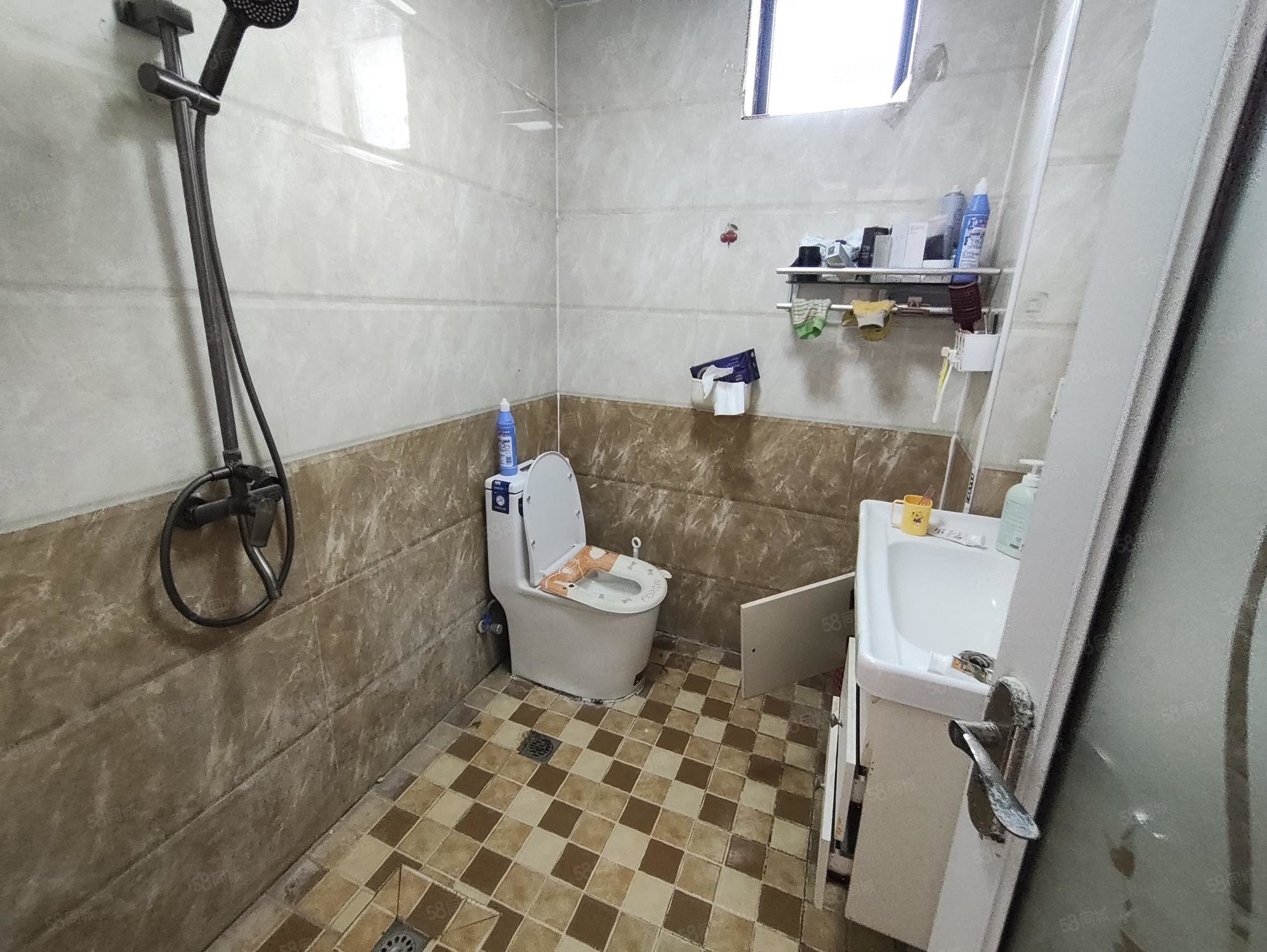 奥林清华3室2厅1卫110㎡北50万