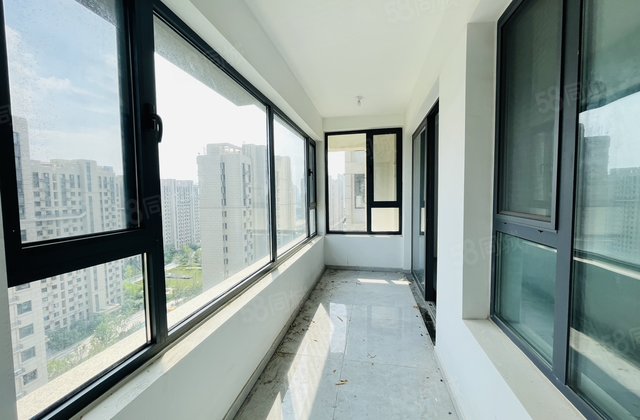 新出 刚需必看 理想城南区 三叶草户型 好楼层 送车储