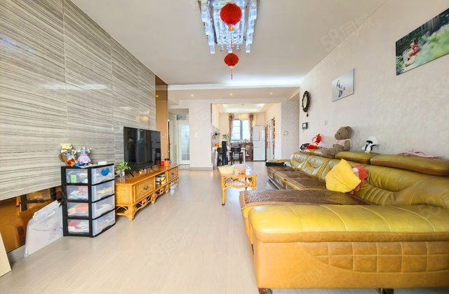 建发金沙里3室2厅131㎡378万二手房图片