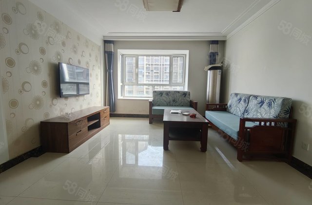 新东方龙湾二期，靠北门，免大税，带双车位，三室两厅，有钥匙