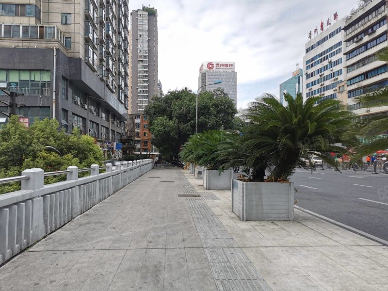 富都大厦3室2厅2卫138.45㎡南北125万