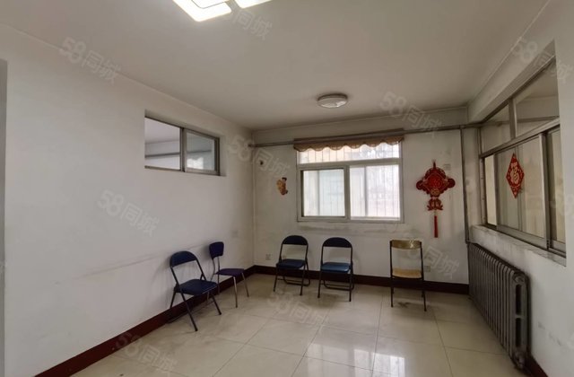 急售多层二楼     就可入住  全明户型 卫生间有窗户