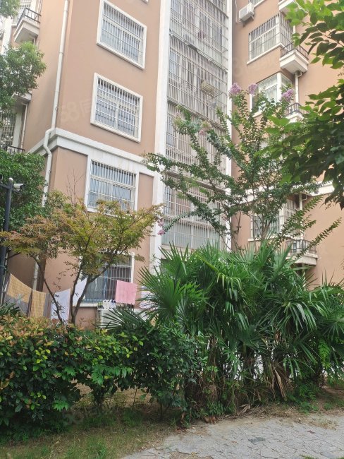 美润兰庭尚郡4室2厅2卫149.61㎡北66.9万