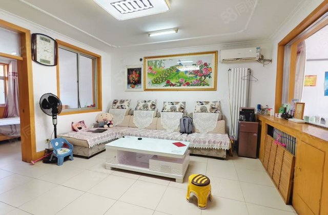 急售 阳光 实验 教师新村 三室双阳台 中间楼层 停车方便