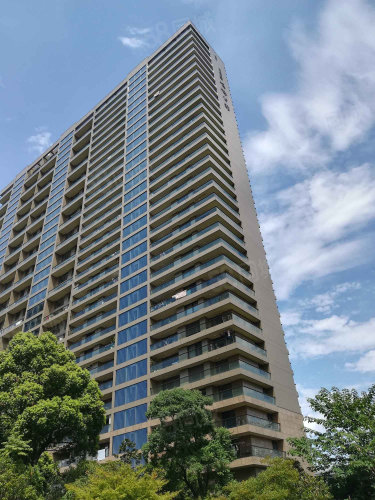 昆仑公馆175方,业主公司急需周转,送80万家具家电,带车位