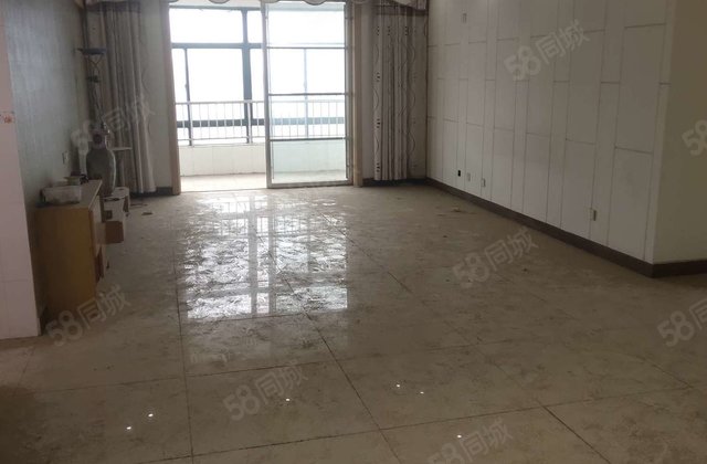 四室温泉嘉苑 南北通透 双卫 有钥匙，交通便利 医疗配套成熟