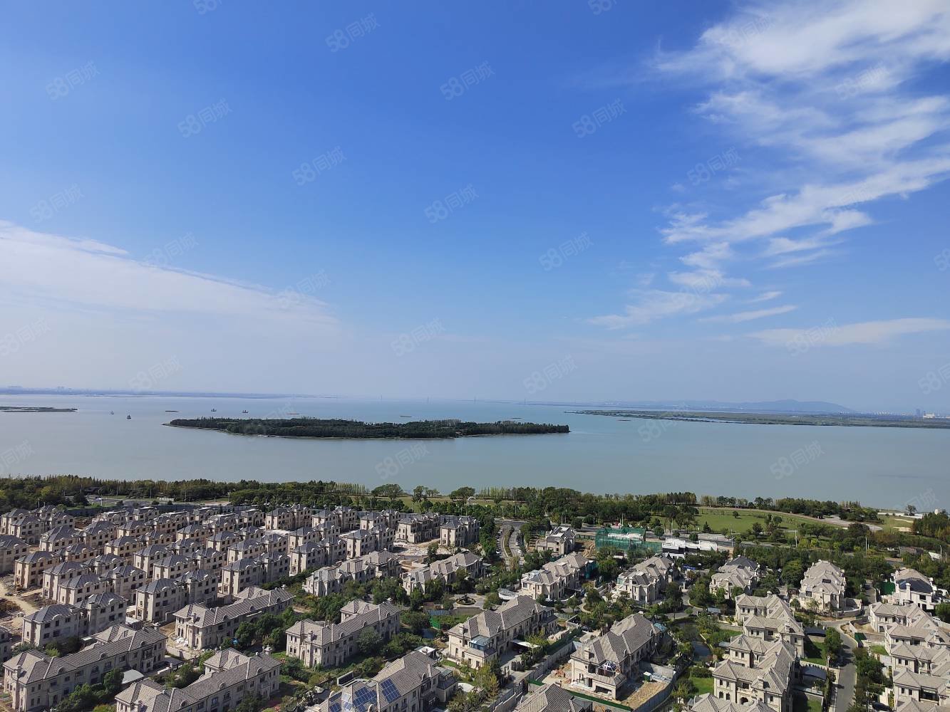 绿地太湖城5室2厅4卫268.53㎡南北620万