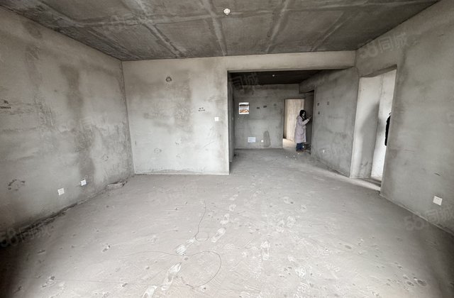 金山花园3室2厅126.2㎡33.8万二手房图片