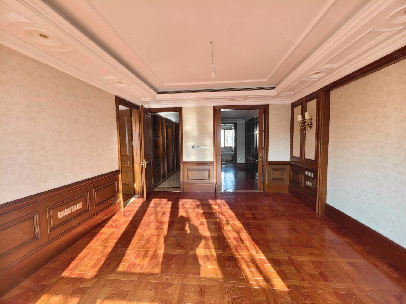 融創(chuàng)千章墅7室4廳5衛(wèi)454.58㎡南北2490萬(wàn)