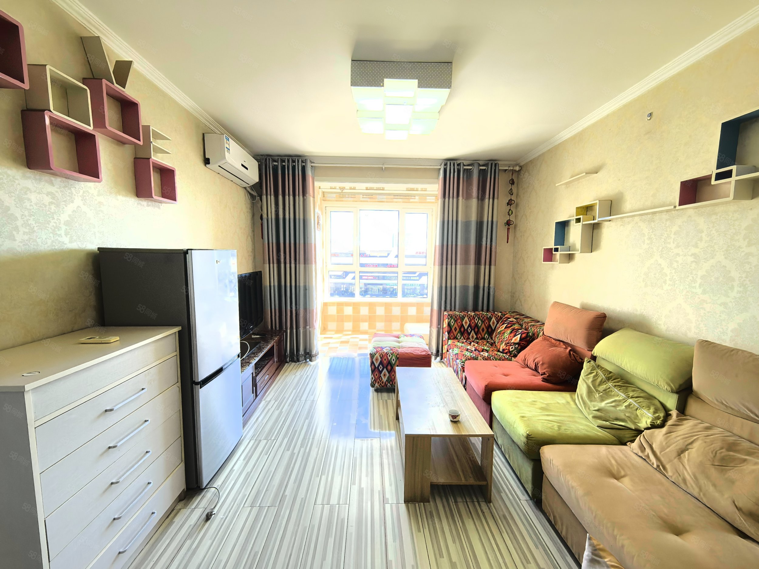 鑫園小區(qū)聞松臺2室1廳1衛(wèi)83.32㎡南200萬