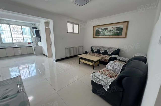 公园南邻 利民路 明星二期  105平 带南向车库70来萬