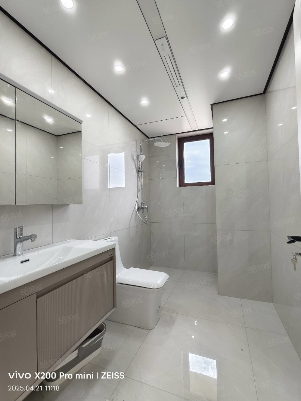 玉圭园4室2厅2卫173㎡南北93.8万