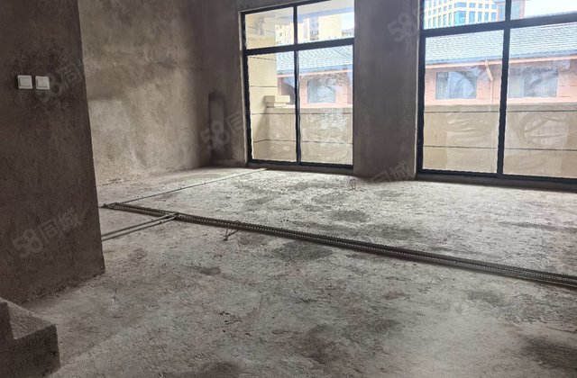 青阳郡小区(别墅)5室2厅205㎡140万二手房图片