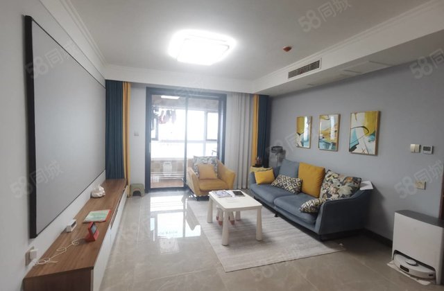 阿卡六期 前排双阳台东边户 精装三室 带车位免大税 电大附近