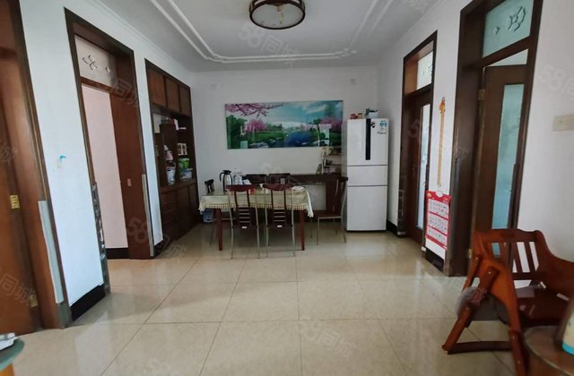 文轩 东关 闸北小区 三室朝阳 送车库 储藏室 随时看房子