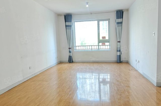 昌润莲城 带车位储藏室 房东着急售 看房方便有钥匙