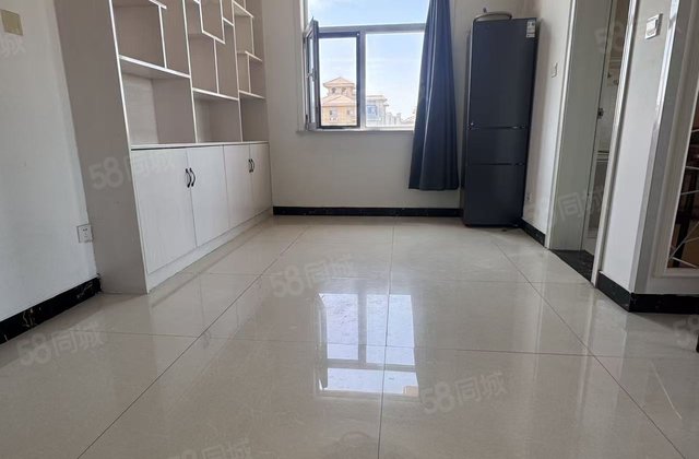 必看好房 精装修 近医院 南向采光好