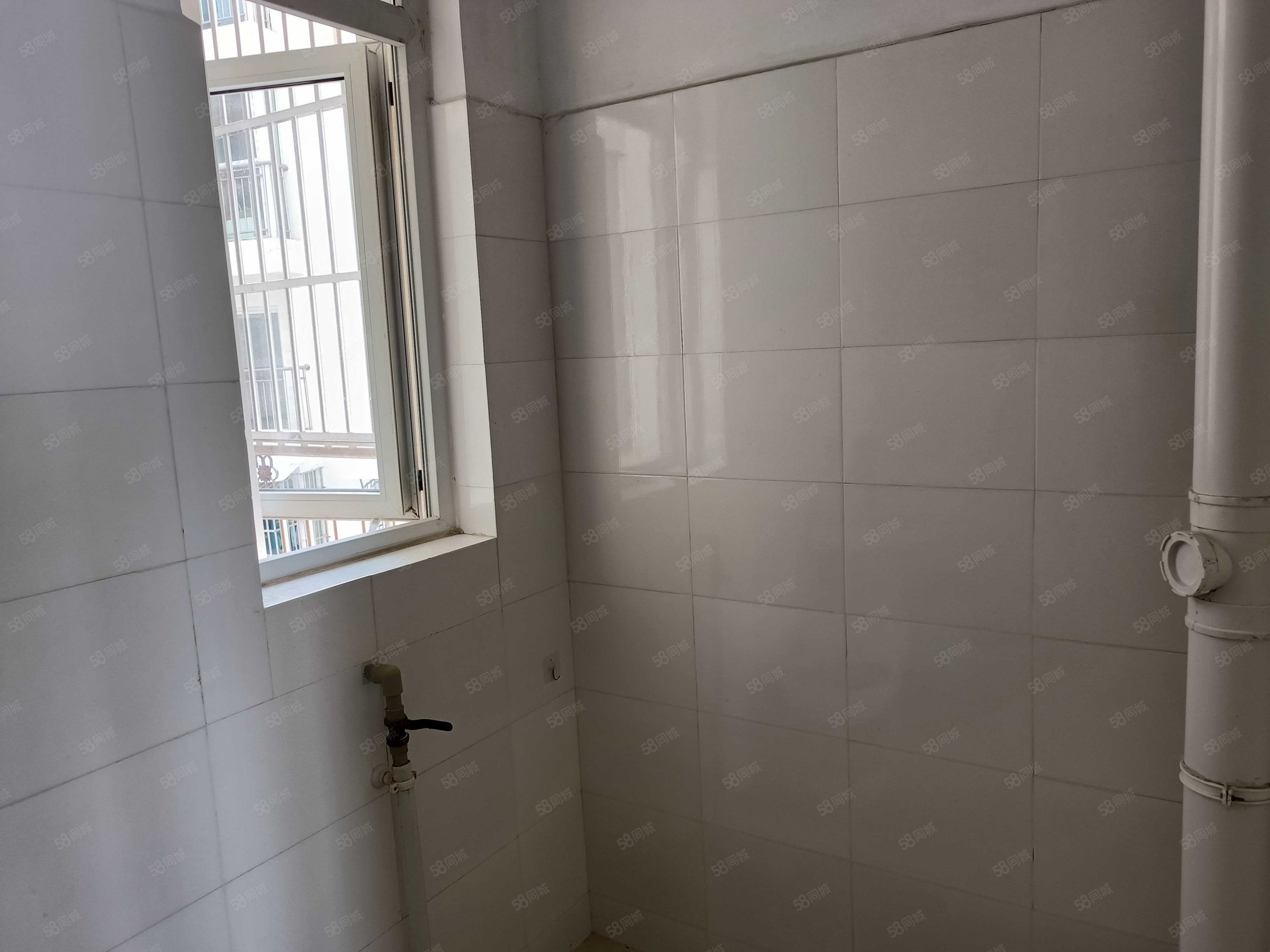 家佳缘小区2室2厅1卫66.36㎡南北19.88万