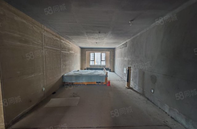 铂悦山3室2厅139㎡95万二手房图片