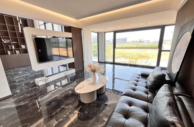 东方时代印4室2厅143㎡99.8万二手房图片