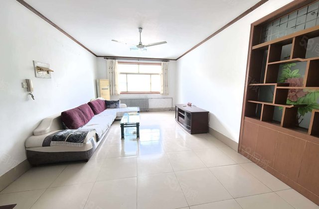 党校家属院 三室朝阳 三阳台 单价6000免大税