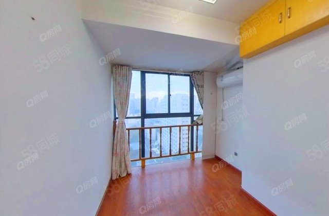 松芝万象城2室1厅67.79㎡71万二手房图片