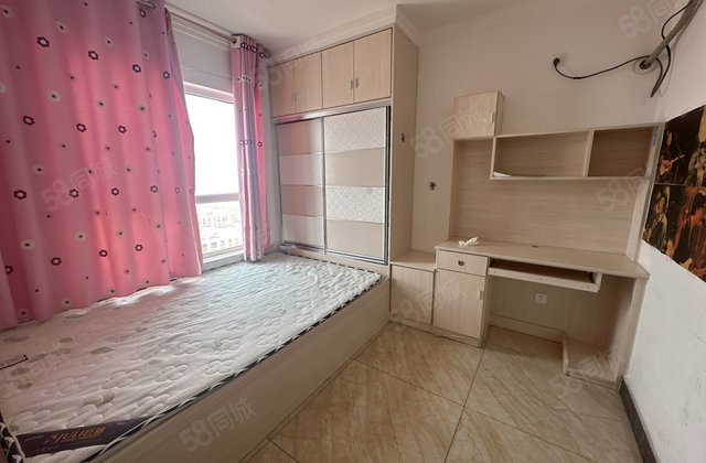 荣盛水岸花语(一期) 刚需小三居 南北通透 出行方便