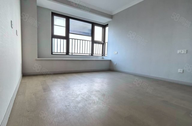 书香一品3室2厅124㎡107.8万二手房图片