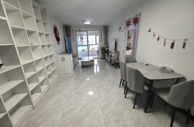 新上～精装婚房 中层 阿尔卡迪亚 户型真棒