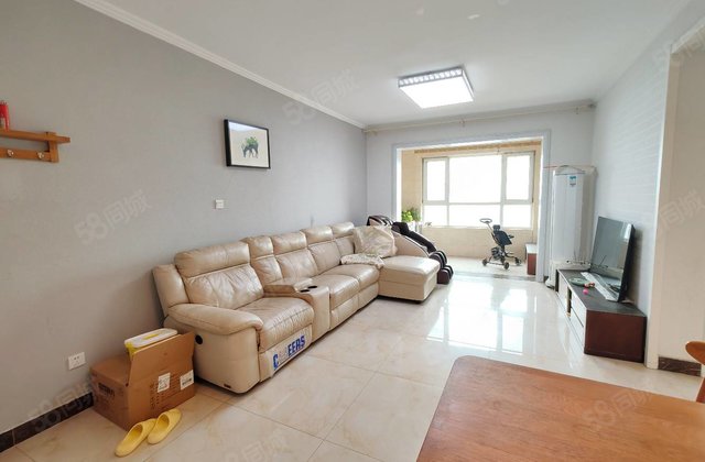 价了！ 价了！万达！车站！商品房！精装现房！ 无遮挡免大税