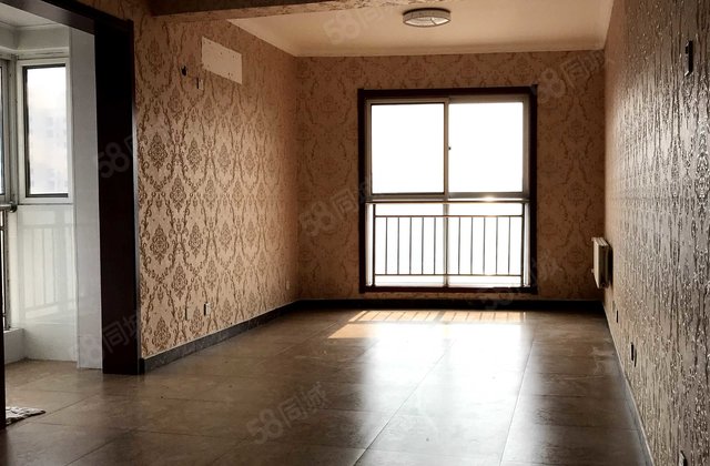 东方红名仕嘉园1室1厅53㎡32万二手房图片