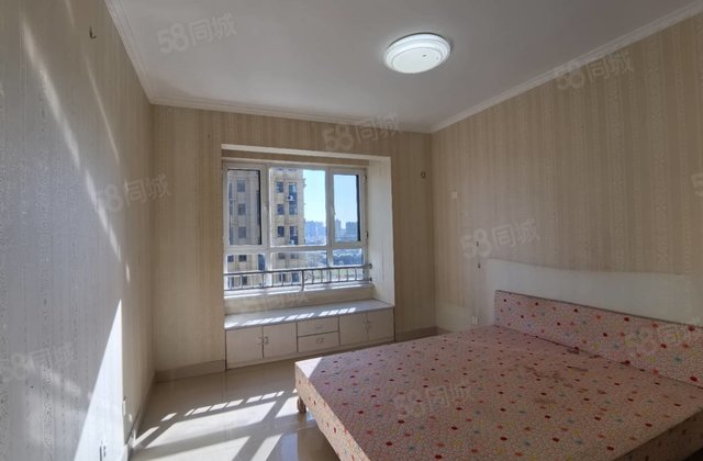 急售 好楼层两室朝阳户型 出行二干路 停车方便