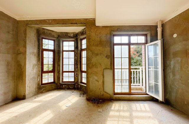 洞林湖新田城A区(别墅)5室2厅200.59㎡105万二手房图片