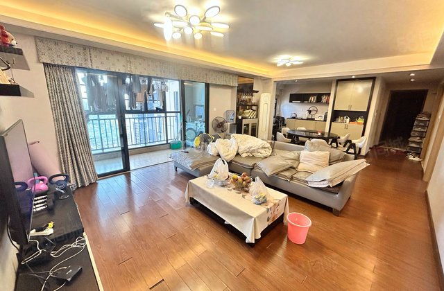 万科魅力之城3室2厅123㎡112万二手房图片