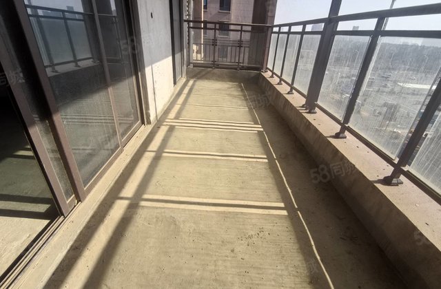 国风鸿城4室2厅149.4㎡69万二手房图片